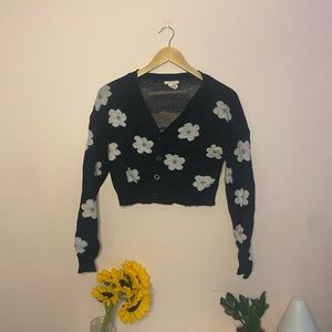 Black Daisy sweater